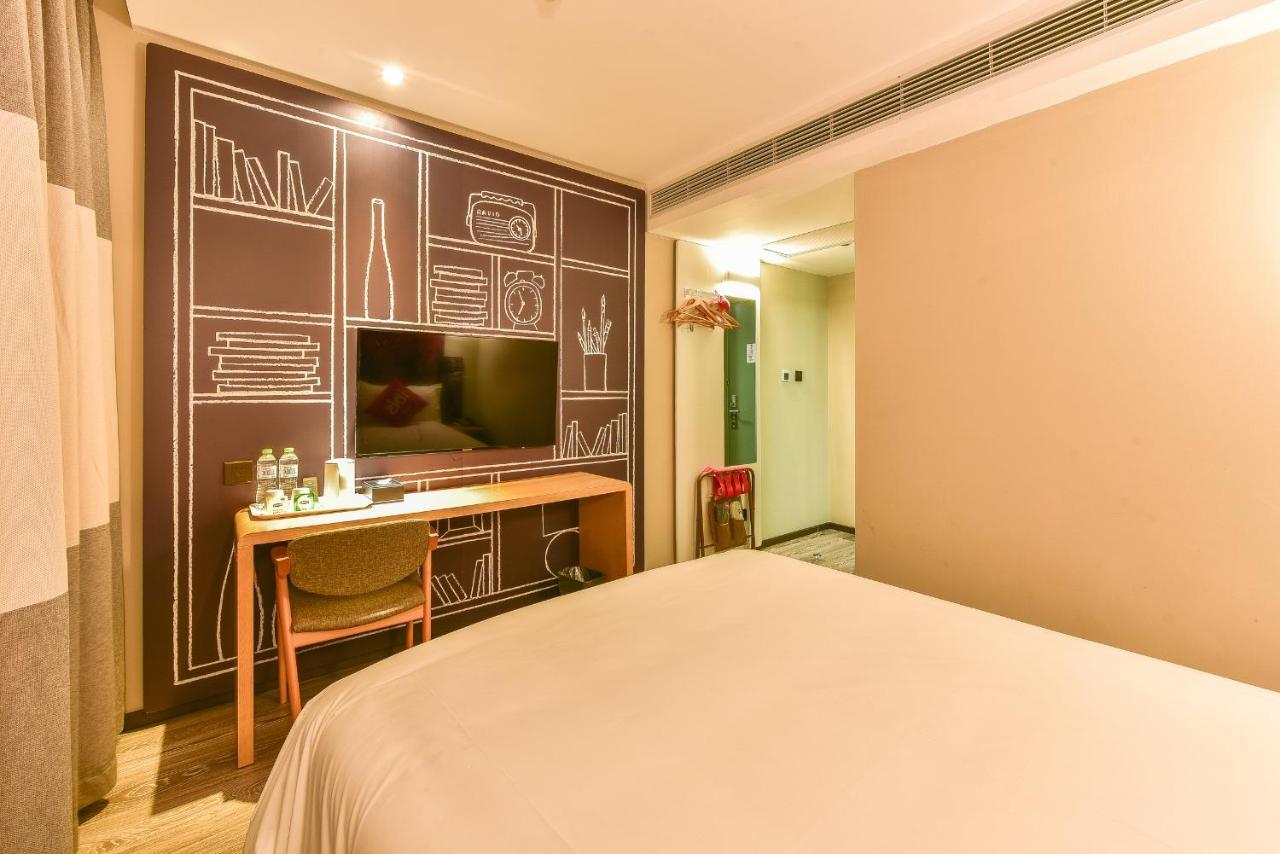 Ibis Hotel Guilin Railway Station Bagian luar foto